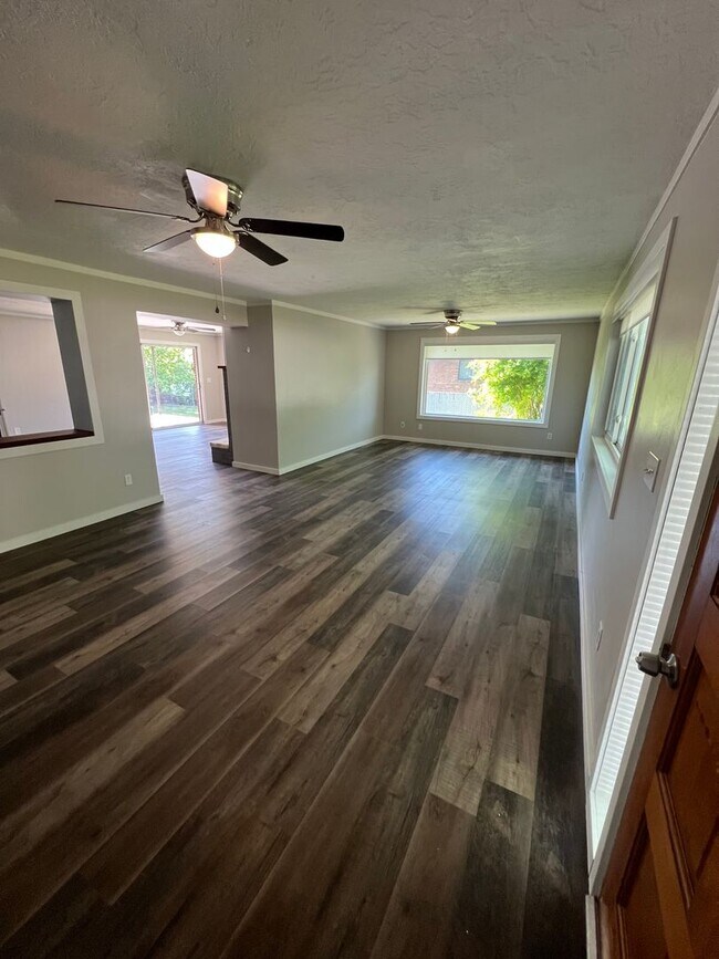 Building Photo - 419 S 100 E