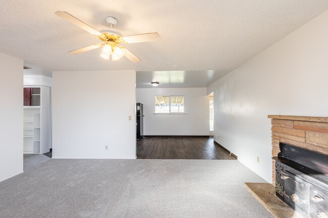 Building Photo - 1609 N Plateau Ave