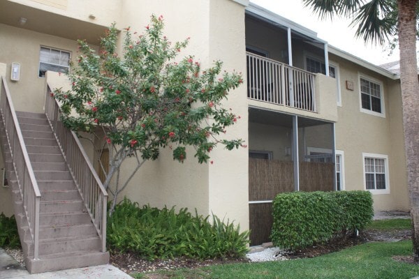 Building Photo - 661 Cypress Lake Blvd