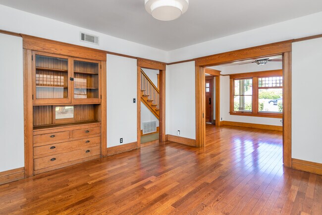 dining room with view of living room - 847 E Kensington Rd