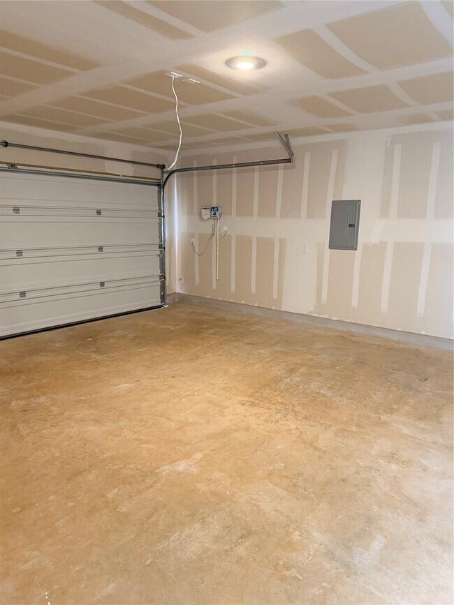 Building Photo - 208 Skyfire Street