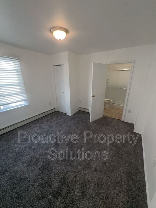 Building Photo - 415-417 17th Ave
