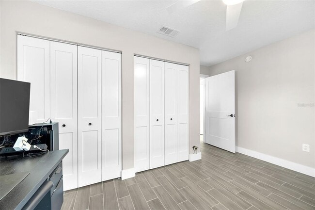 Building Photo - 1015 Spindle Palm Way