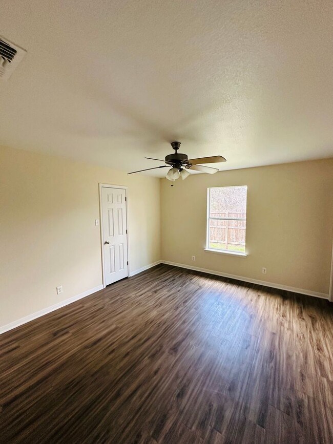 Building Photo - 3bd/2bd in Troy, TX