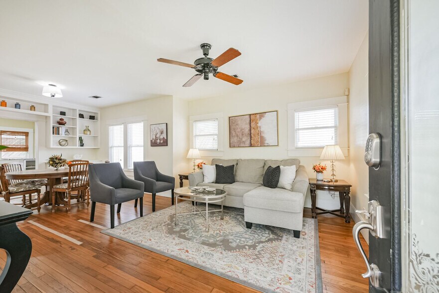 Building Photo - 1305 Beverly St