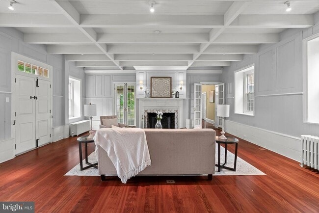 Building Photo - 209 N Bellevue Ave