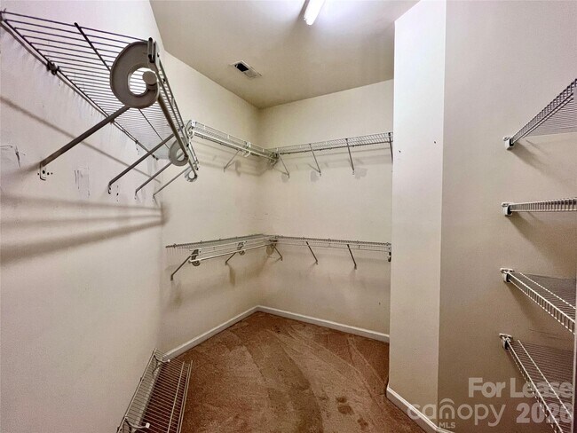 Building Photo - 10707 Fred Gutt Dr