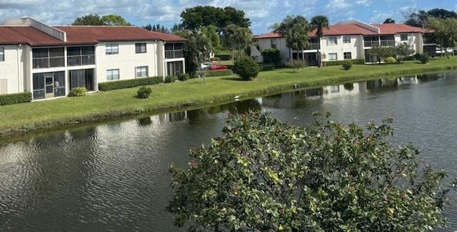 Building Photo - 8045 Eastlake Dr