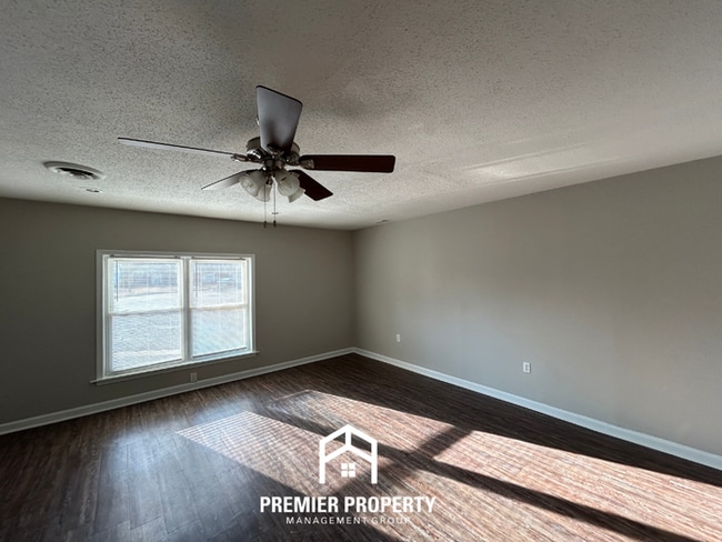 Building Photo - Spacious 3BR Southaven Home w/ Sunroom, Hardwood Floors & Fenced Yard & Near Schools