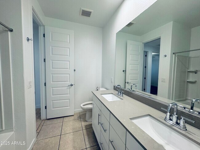 Building Photo - 3729 S 64th Dr