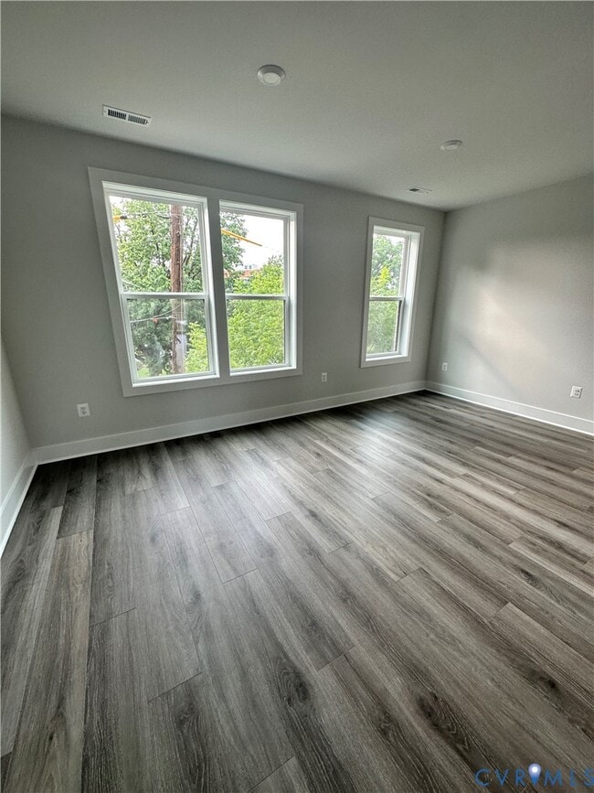 Building Photo - 1025 N Lombardy St