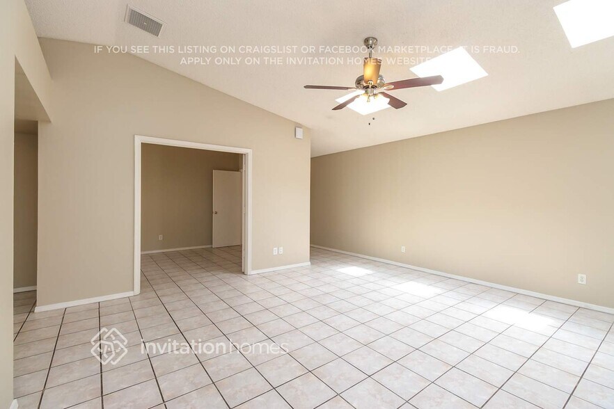 Building Photo - 11134 N 82nd Ln