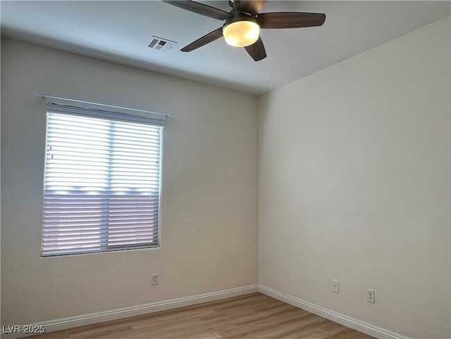 Building Photo - 10524 Isola Bella St