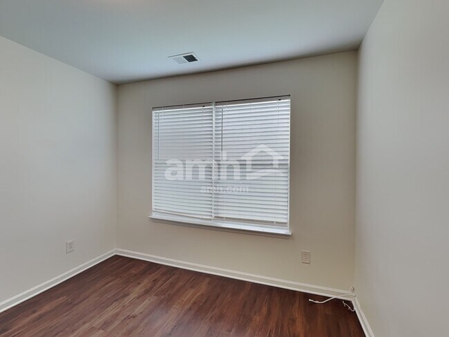 Building Photo - 10540 Gold Pan Rd