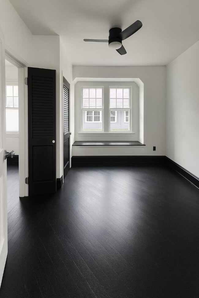 Building Photo - 126 Dawes Ave