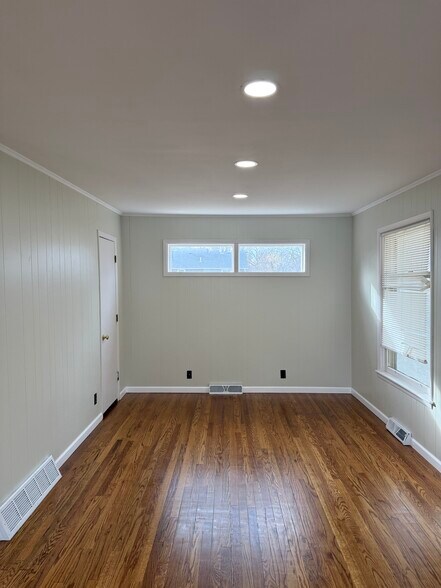 Building Photo - 712 Roanoke St