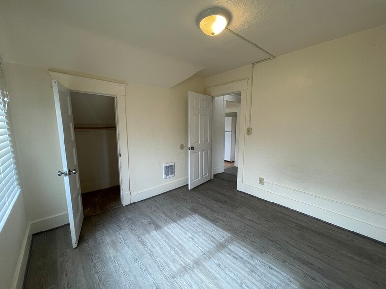 Building Photo - 412 S Mission St