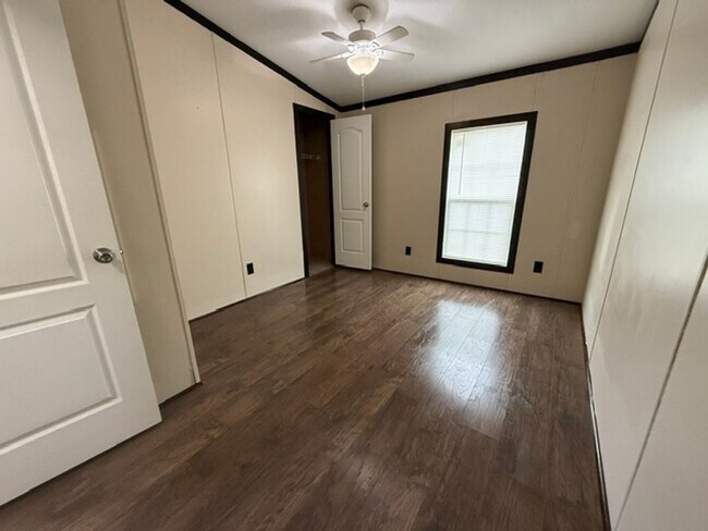 Building Photo - ? Beautifully Updated 3 Bedroom, 2 Bath Home in Bell City! ?