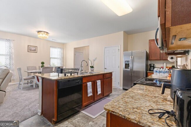 Building Photo - 2896 S Hills