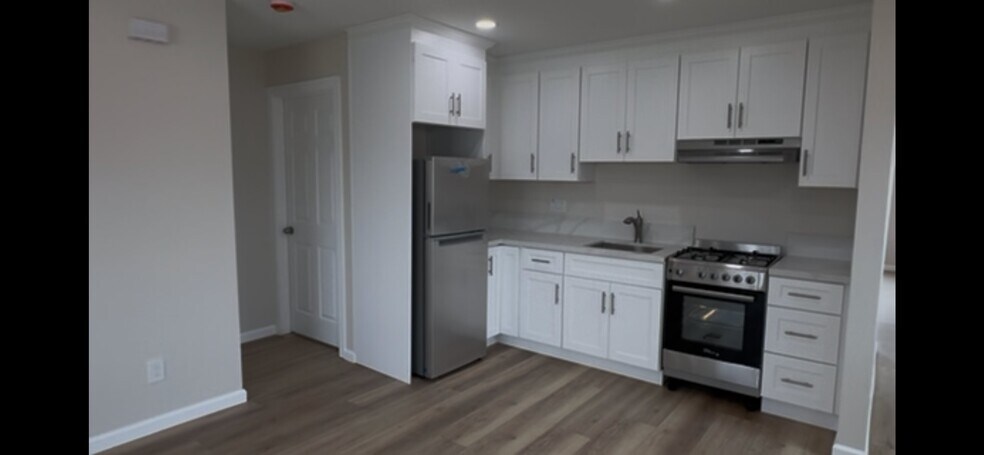 Building Photo - 14715 Mesa Dr