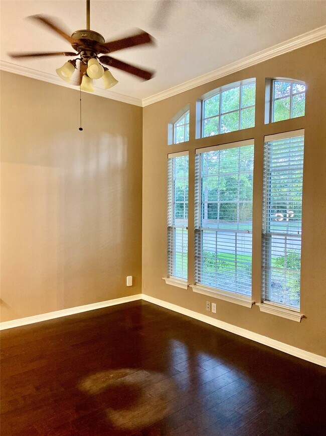 Building Photo - 2915 Sycamore Tree Ct