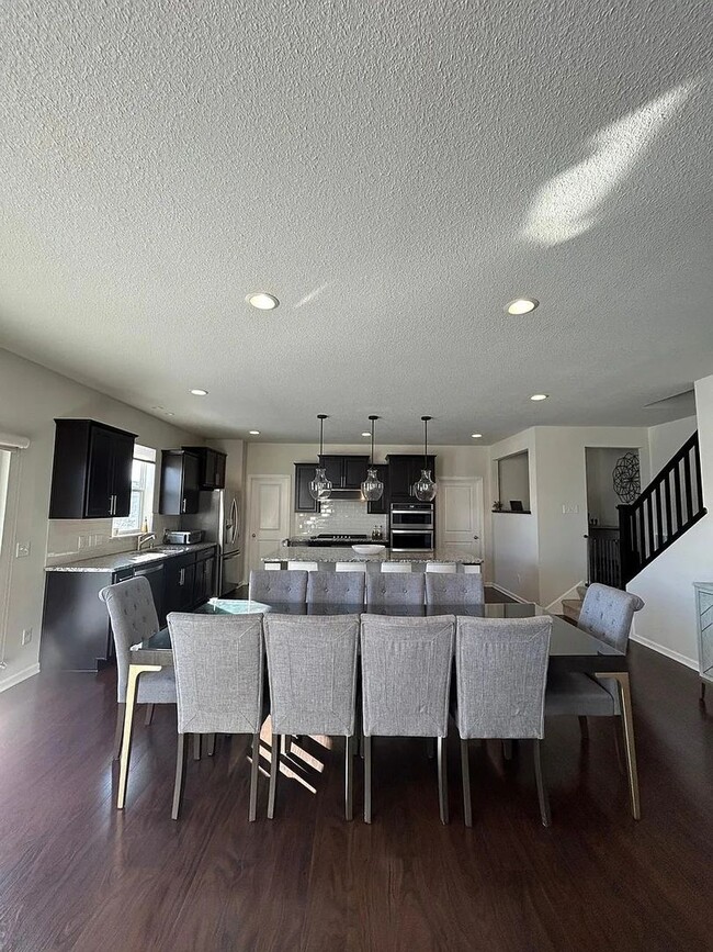 Building Photo - Awesome updated Plymouth home