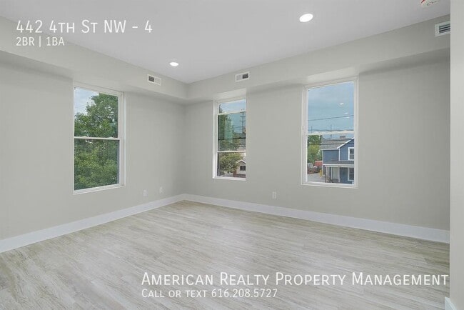 Building Photo - 442 4th St NW