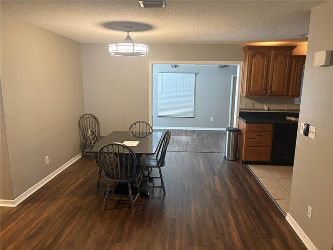 Building Photo - 3690 Dale Ct