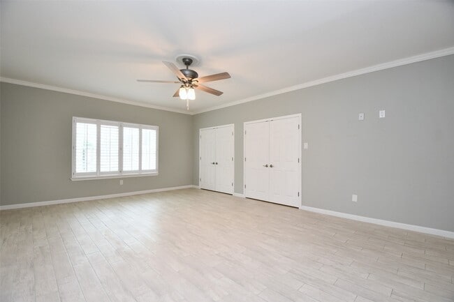 Building Photo - 382 Wilcrest Dr