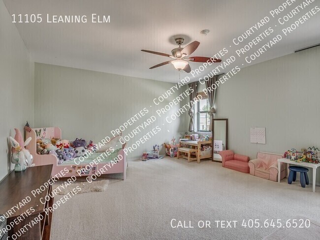 Building Photo - 11105 Leaning Elm Rd
