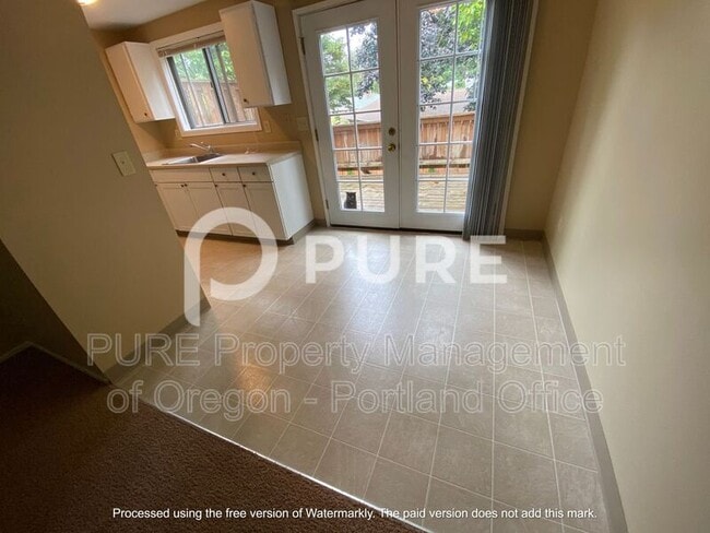 Building Photo - 3510 SE Sherry Ln