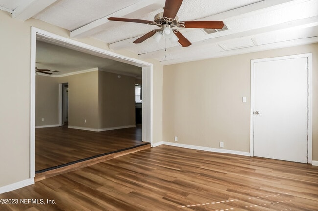 Building Photo - 2233 Bourget Dr