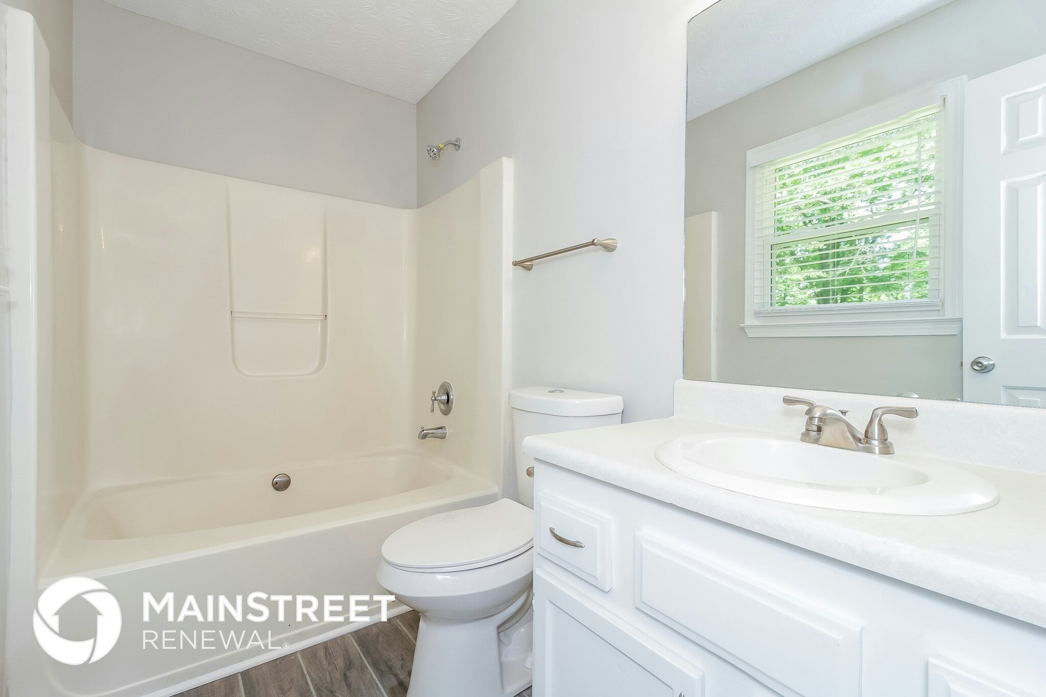 Building Photo - 333 Oak Landing Cir