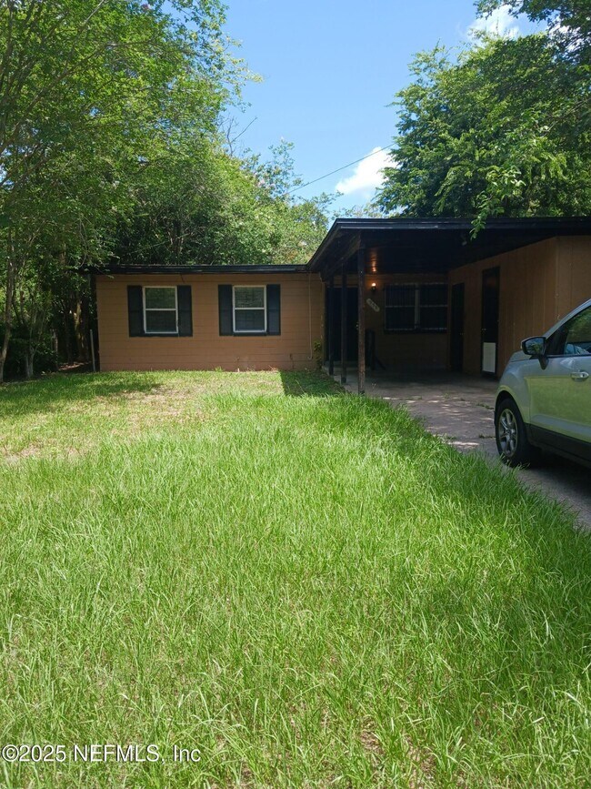 Primary Photo - 955 Maynard St