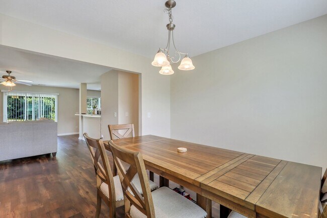 Building Photo - AVAILABLE MID-APRIL 2026! (Pet Friendly)