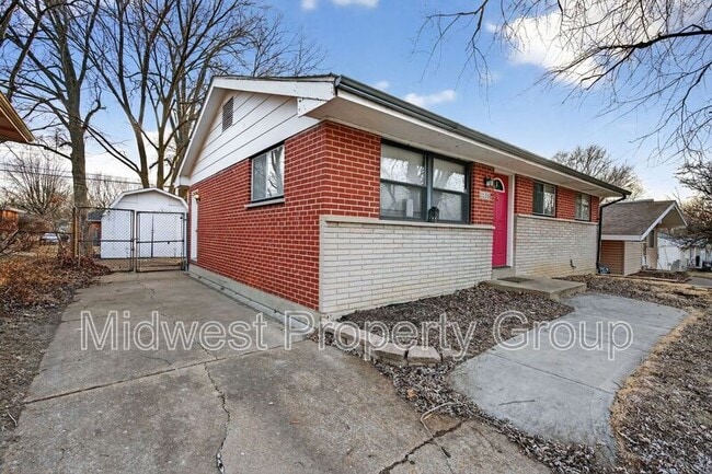 Building Photo - 1156 Cove Ln