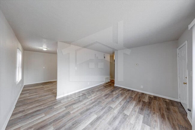 Building Photo - 3621 Beasley Dr