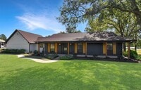 Building Photo - Available Now! 3-bedroom, 3-bath Updated E...