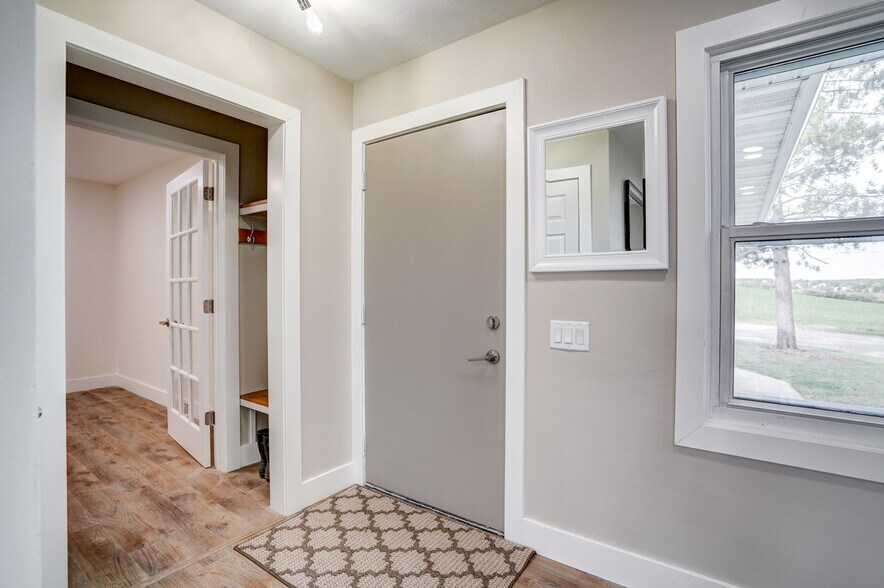 Mud Room - 4688 Capitol View Rd