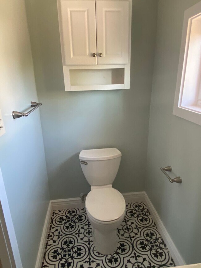 Building Photo - 5400-5402 Folsom Blvd