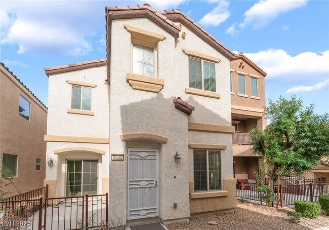 Primary Photo - 8941 Glass Gallery Ct