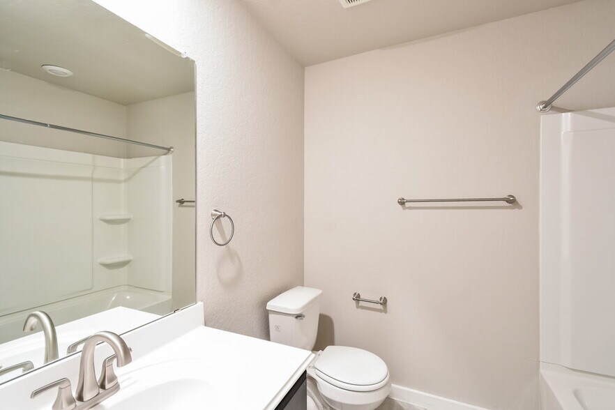 Building Photo - 7807 Tejas Plano Dr