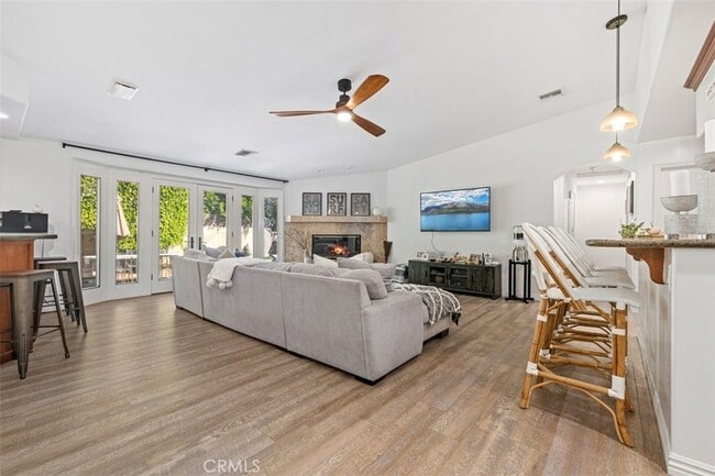 Building Photo - 600 Cliff Dr