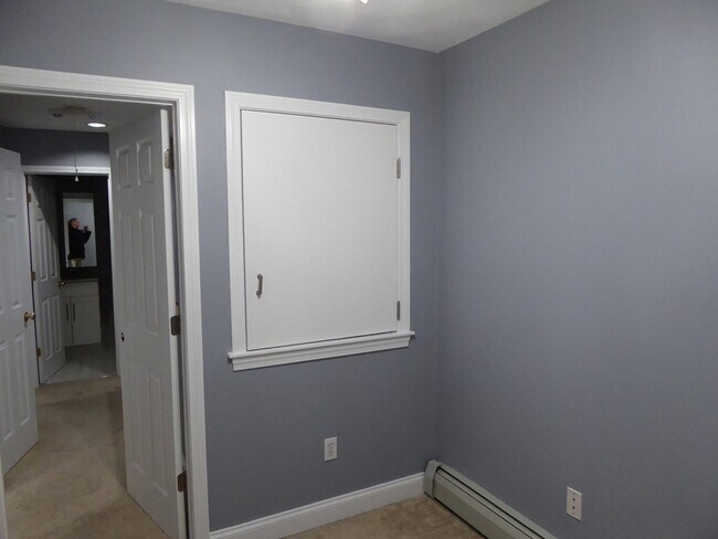 Building Photo - 61 Baxter St