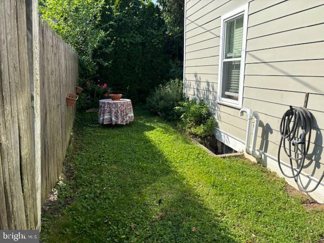 Building Photo - 177 Mary St