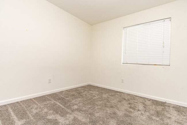 Building Photo - COMING SOON!! Cozy 3-Bedroom, 2-Bath Home in Merced