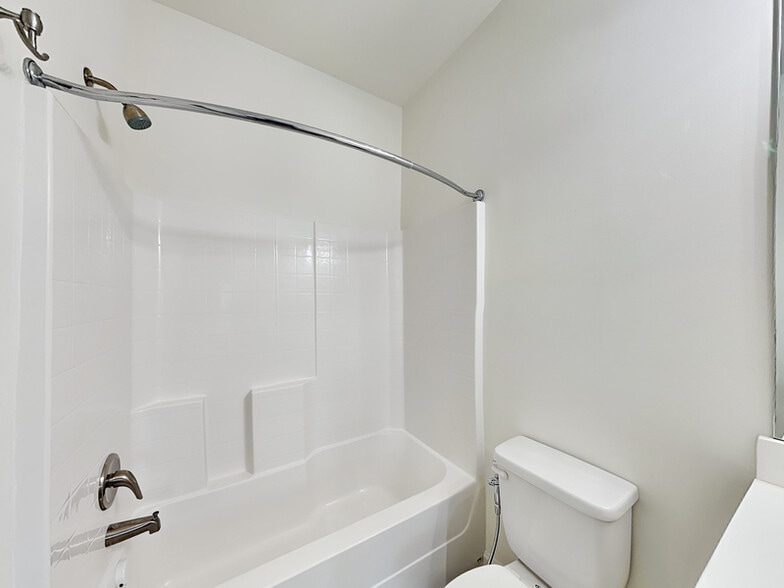 Building Photo - 3221 Creole Ln