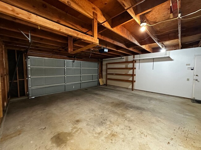 Building Photo - Single Story townhome, water/sewer paid by...