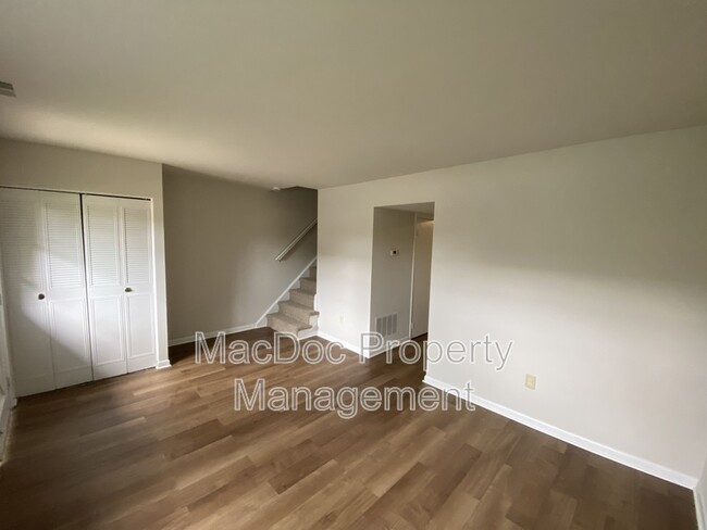 Building Photo - 5209 Heritage Dr