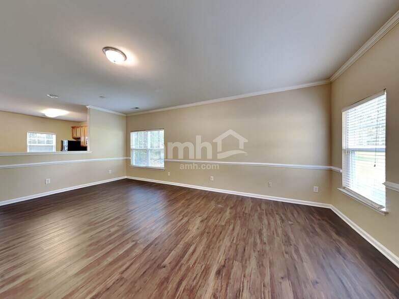 Building Photo - 1071 Heritage Manor Dr